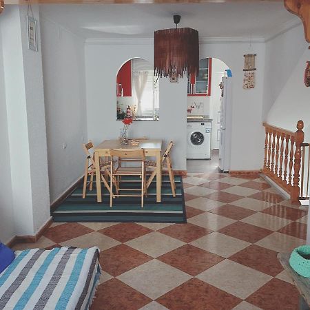Apartamentos Masbambu Малага Экстерьер фото